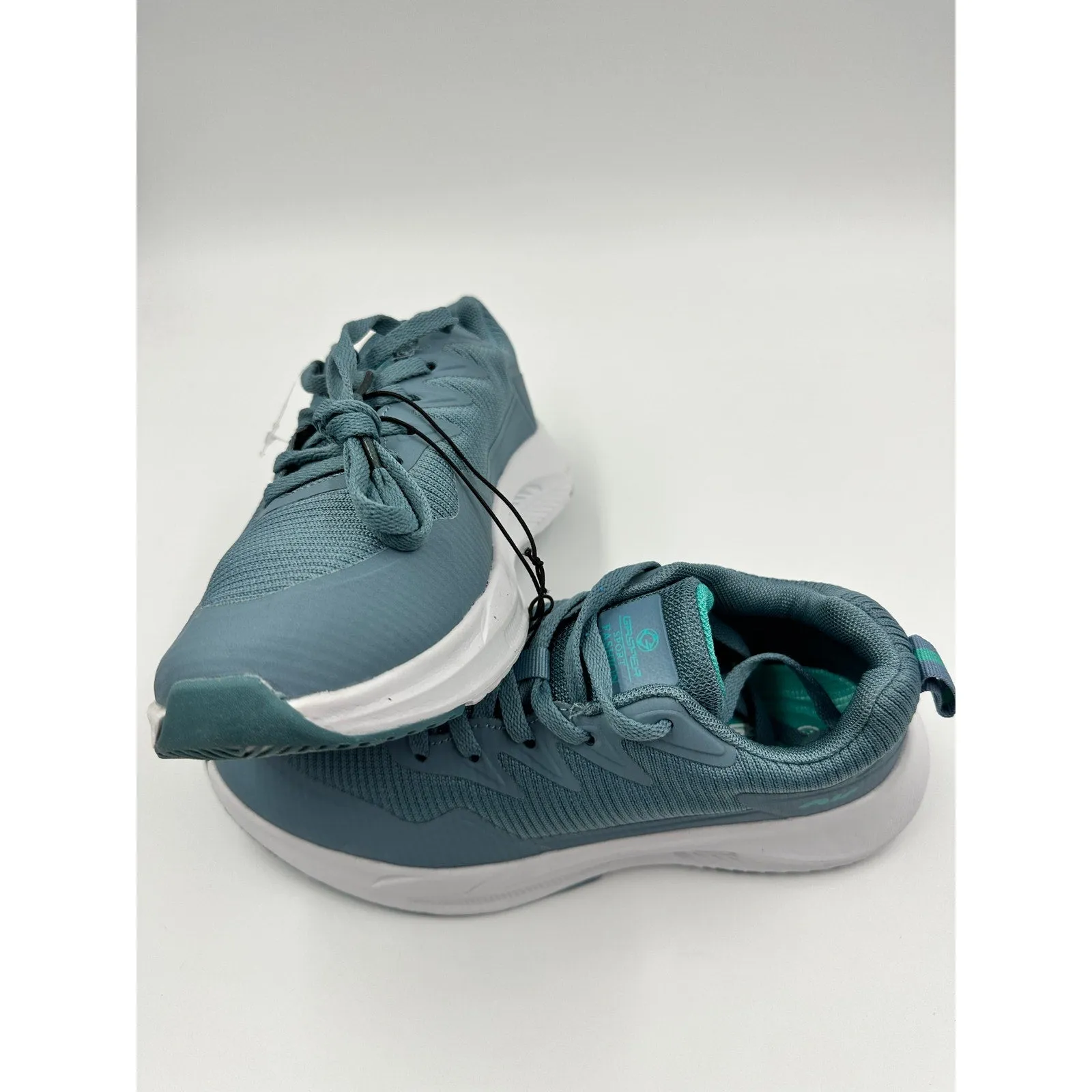 Women's Size 7, Aqua Sneakers with a Knit Upper Sole and Foam Sole